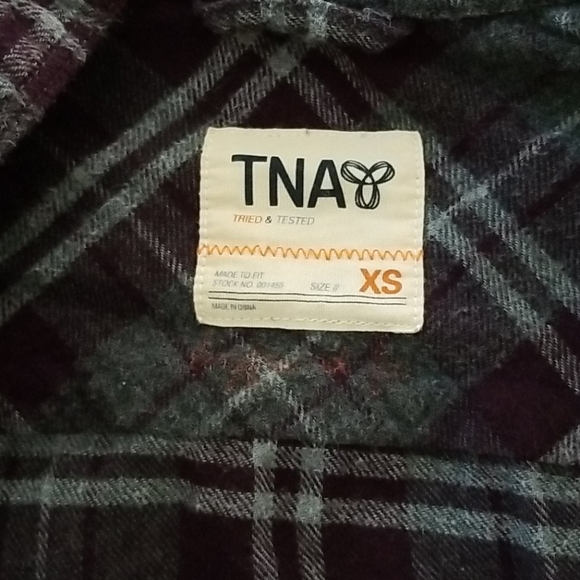 TNA plaid flannel hoody - Picture 5 of 10